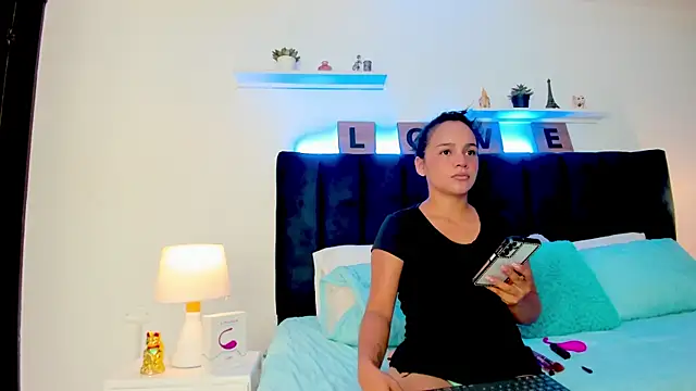 Mia brunette26 online show from 7, 1, 2025