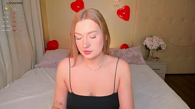 Emma  Leee online show from 18, 2, 2025