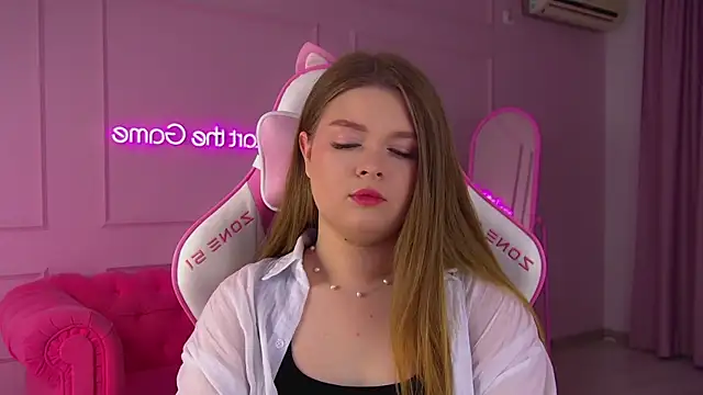 CrystalLyons online show from 30, 11, 2025