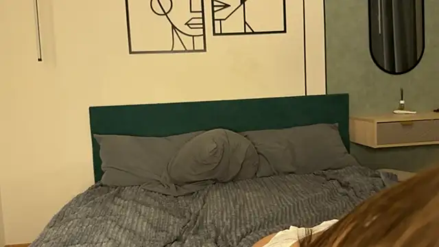 Snapshot of aryamirelle chatting on 15, 2, 2026 aryamirelle online show from 15, 2, 2026