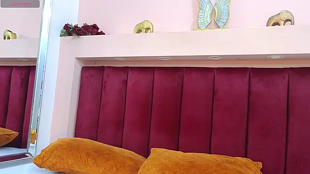 JESSYCORTES online show from 5, 2, 2025