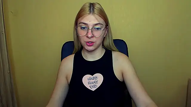 Luna Lush  online show from 13, 1, 2025