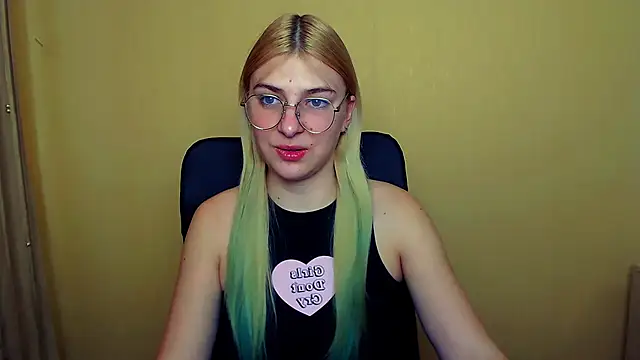 Luna Lush  online show from 13, 1, 2025