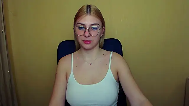 Luna Lush  online show from 14, 1, 2025