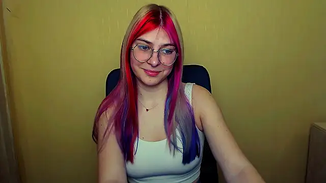 Luna Lush  online show from 21, 2, 2025