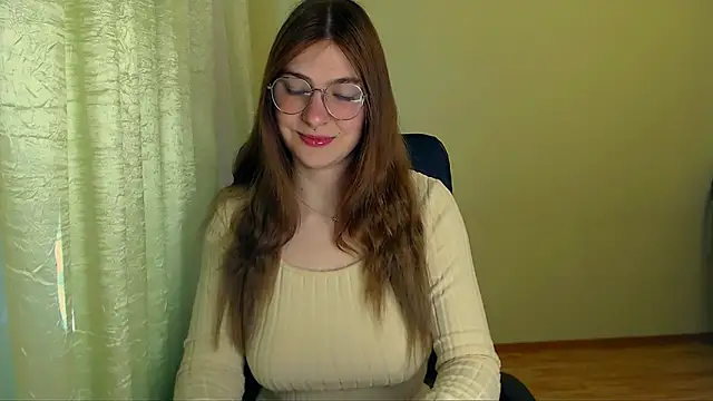 Luna Lush  online show from 2, 6, 2026