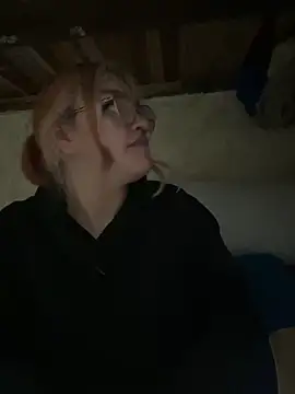 SophiaWeestt99 online show from 9, 9, 2025