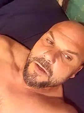 Snapshot of Javierchico chatting on 13, 5, 2026 Javierchico online show from 13, 5, 2026