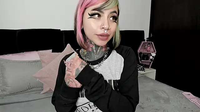 NikkiRamone online show from 3, 1, 2025