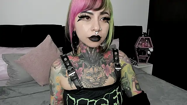 NikkiRamone online show from 9, 2, 2025