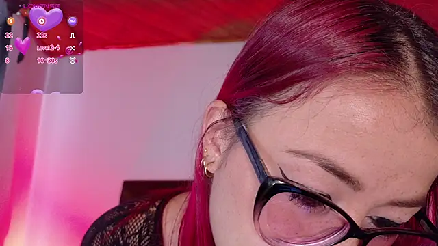 luccycollins  online show from 9, 9, 2025