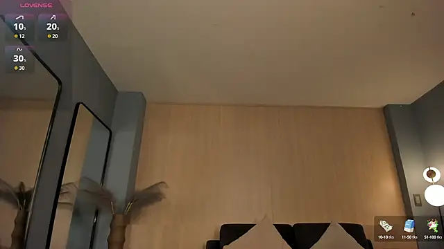 RebeccaHudson online show from 25, 9, 2025