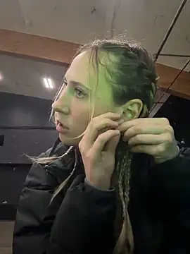 M1ssyk1ssy online show from 8, 3, 2026