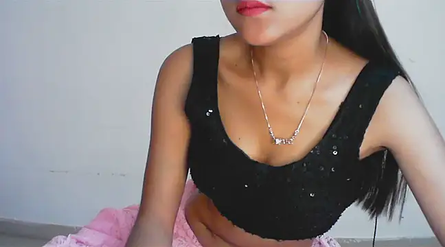 Snapshot of collage_hoty chatting on 24, 2, 2025 collage hoty online show from 24, 2, 2025