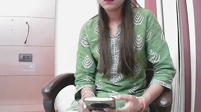 Snapshot of collage_hoty chatting on 12, 3, 2025 collage hoty online show from 12, 3, 2025