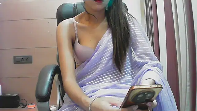 Snapshot of collage_hoty chatting on 15, 9, 2025 collage hoty online show from 15, 9, 2025