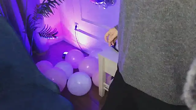 Deiri Delightful online show from 13, 12, 2024