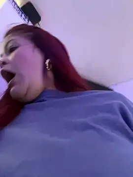 lia moon77 online show from 6, 2, 2025