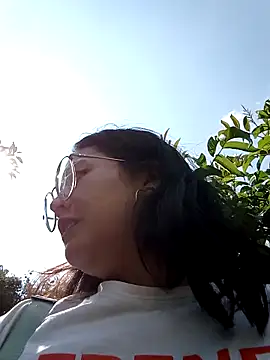 lara moon25 online show from 19, 1, 2025