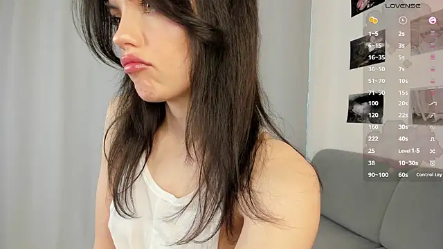 SofiaSimons online show from 24, 2, 2025