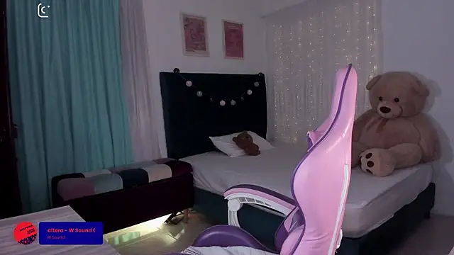 Snapshot of alice_guerin_ chatting on 7, 2, 2025 alice guerin  online show from 7, 2, 2025