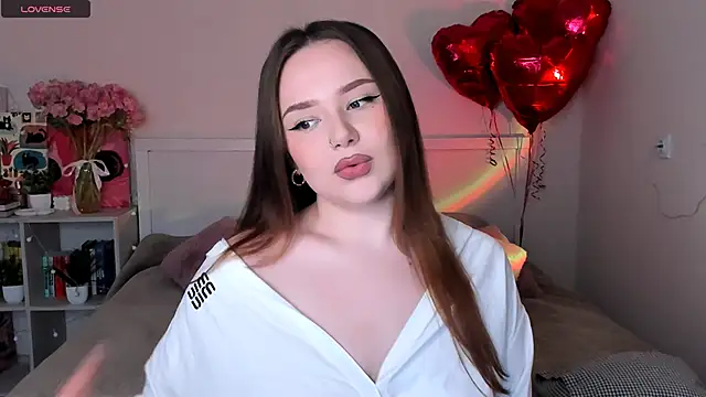 Snapshot of LittleKiitten chatting on 28, 5, 2026 LittleKiitten online show from 28, 5, 2026