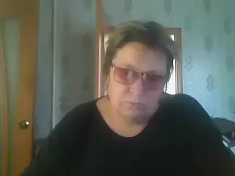 Snapshot of MelanieCold467 chatting on 17, 10, 2025 MelanieCold467 online show from 17, 10, 2025