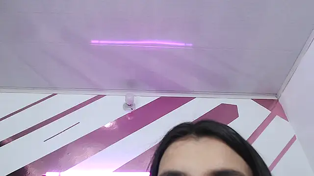 Kitten Hot  online show from 17, 2, 2026