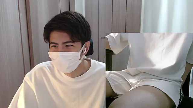 Snapshot of ryota_kkk chatting on 3, 4, 2026 ryota kkk online show from 3, 4, 2026