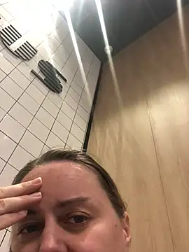 Meliss Official9 online show from 11, 2, 2026