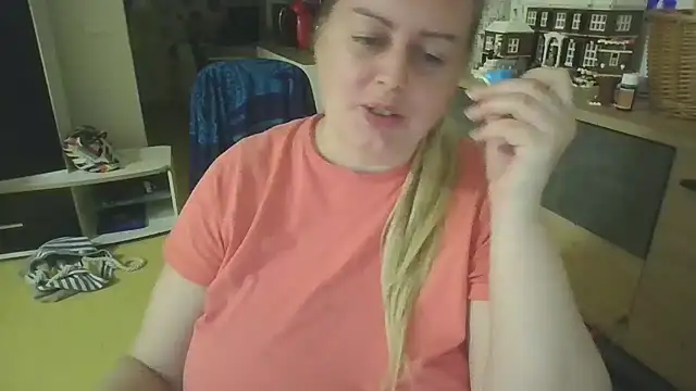 Snapshot of Meliss_Official9 chatting on 2, 5, 2026 Meliss Official9 online show from 2, 5, 2026