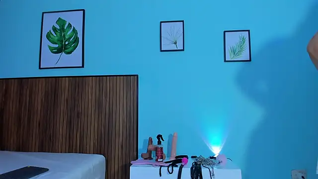 curvy rousi online show from 21, 2, 2025