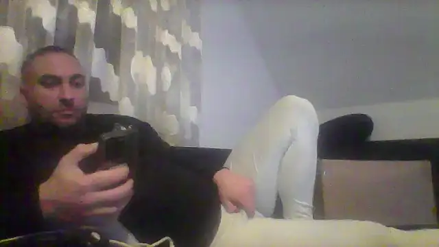 Snapshot of NewyorkDimi chatting on 13, 1, 2025 NewyorkDimi online show from 13, 1, 2025