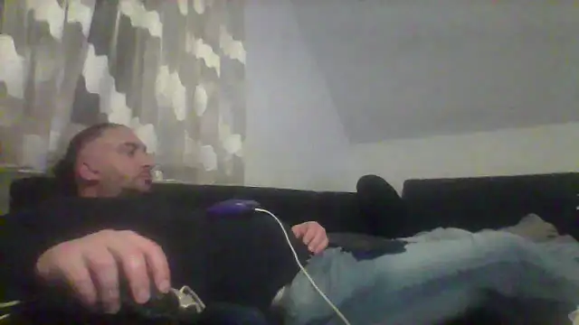 Snapshot of NewyorkDimi chatting on 15, 2, 2025 NewyorkDimi online show from 15, 2, 2025