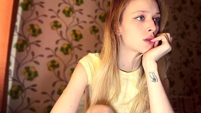 Snapshot of Evvie_Summn1 chatting on 26, 2, 2026 Evvie Summn1 online show from 26, 2, 2026