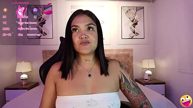 Snapshot of lyn_adamns chatting on 17, 12, 2024 lyn adamns online show from 17, 12, 2024