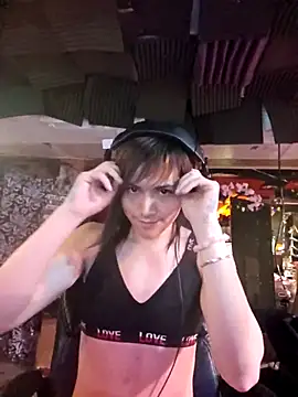 Michelle Flowers online show from 12, 11, 2025