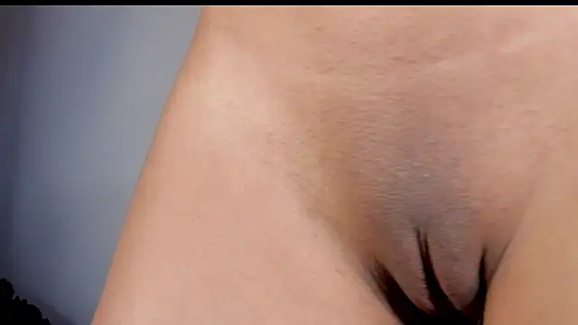 Snapshot of lilibluex chatting on 19, 1, 2025 lilibluex online show from 19, 1, 2025