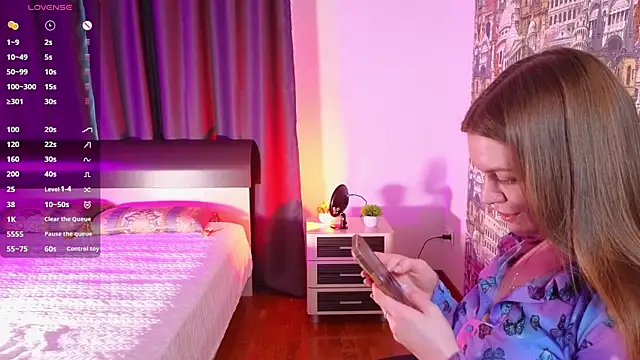 Lovella Lips online show from 7, 2, 2025