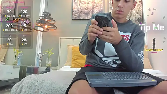 kieran derek online show from 18, 11, 2025