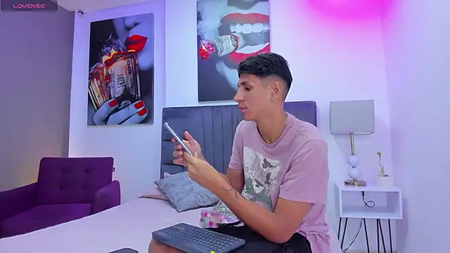 kieran derek online show from 23, 11, 2025