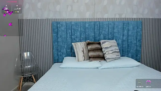 pretty sunlight  online show from 8, 3, 2025