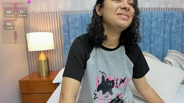 pretty sunlight  online show from 19, 10, 2025