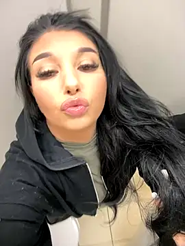 Snapshot of Tisha_Busty chatting on 6, 1, 2026 Tisha Busty online show from 6, 1, 2026