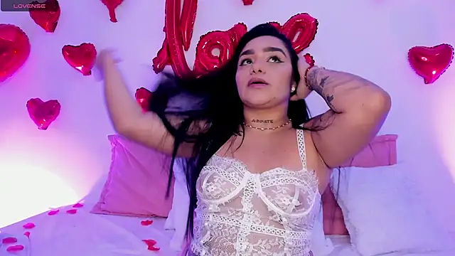 Snapshot of Sofi-James chatting on 13, 2, 2025 Sofi-James online show from 13, 2, 2025