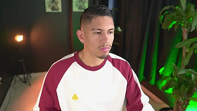 Aaronfox x online show from 9, 4, 2026