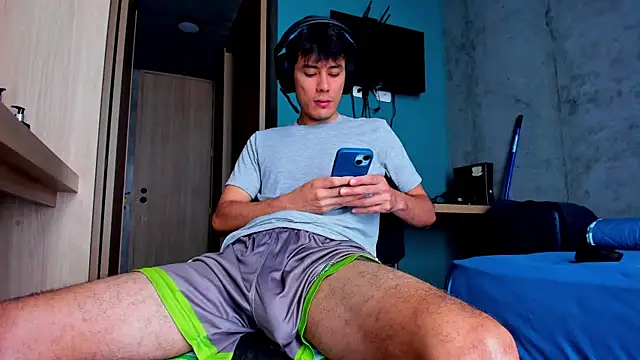 Huge latin cock online show from 5, 5, 2026