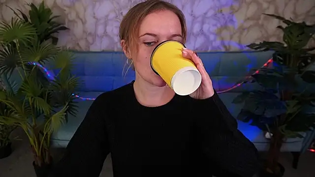 Snapshot of MaribelRiverr_ chatting on 11, 10, 2025 MaribelRiverr online show from 11, 10, 2025