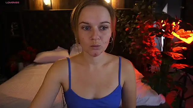 Snapshot of MaribelRiverr_ chatting on 12, 10, 2025 MaribelRiverr online show from 12, 10, 2025
