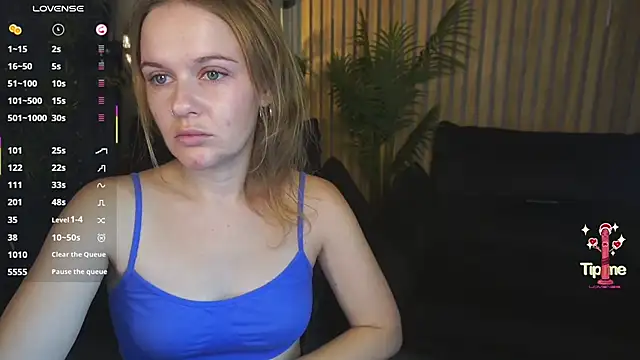 Snapshot of MaribelRiverr_ chatting on 13, 10, 2025 MaribelRiverr online show from 13, 10, 2025
